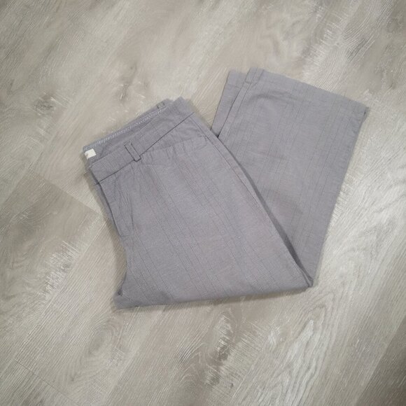 Dockers Ladies Size 12 Grey Plaid Wide Straight Legs Capri Pants - Picture 11 of 15